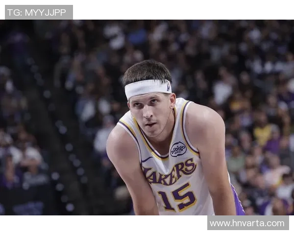 湖人遭受三大难题,里夫斯苦不堪言!雷迪克很无法,一人不配首发